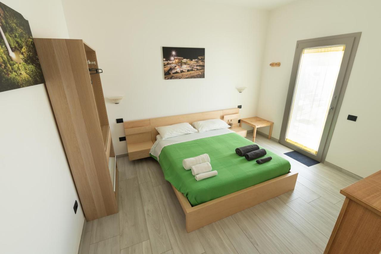 トルトリ Giglio Marino Bed & Breakfast エクステリア 写真