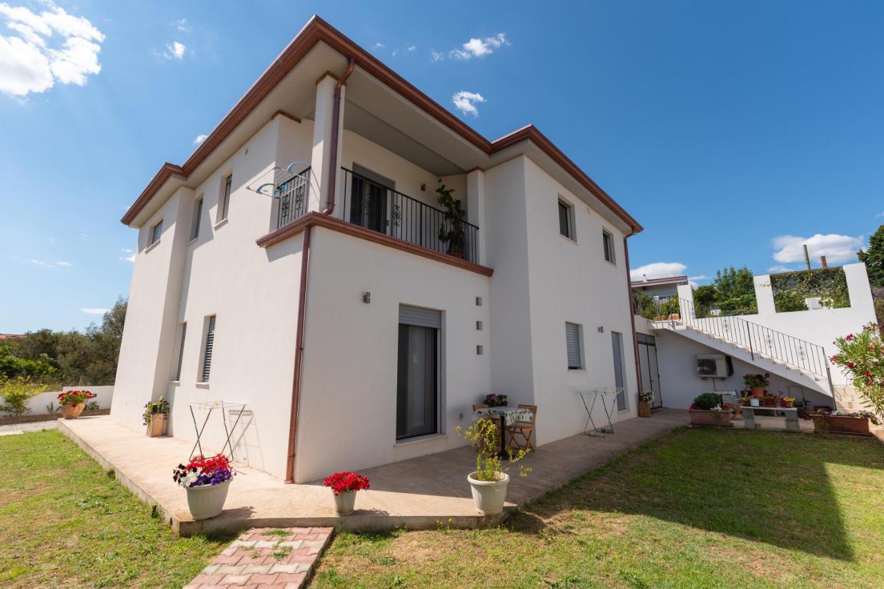 トルトリ Giglio Marino Bed & Breakfast エクステリア 写真