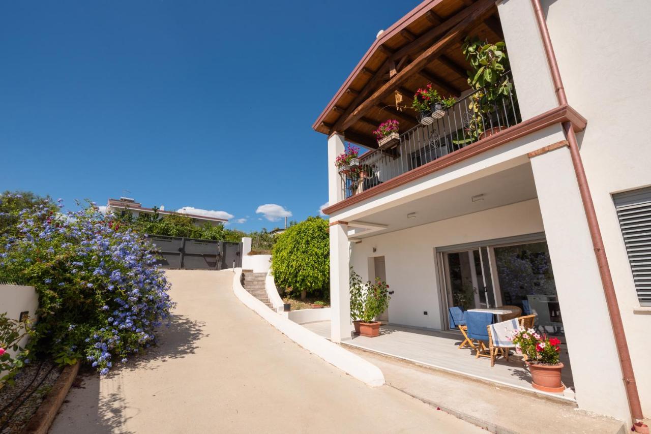 トルトリ Giglio Marino Bed & Breakfast エクステリア 写真